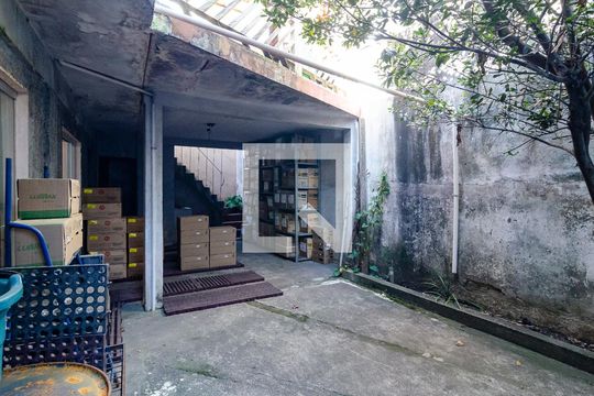 Quintal de casa à venda com 3 quartos, 275m² em Jabaquara, São Paulo