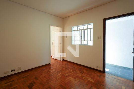 Casa para alugar com 1 quarto, 55m² em Vila Romana, São Paulo