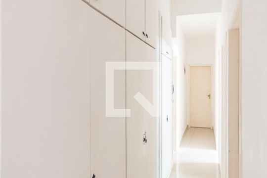 Corredor de apartamento à venda com 3 quartos, 102m² em Maracanã, Rio de Janeiro