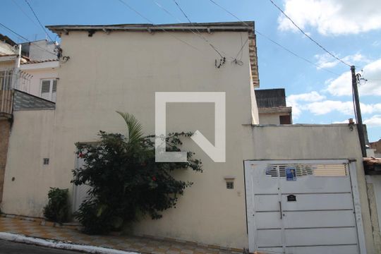 Fachada de casa à venda com 2 quartos, 300m² em Vila Constança, São Paulo