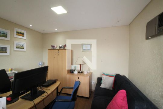 Escritório de casa à venda com 2 quartos, 300m² em Vila Constança, São Paulo
