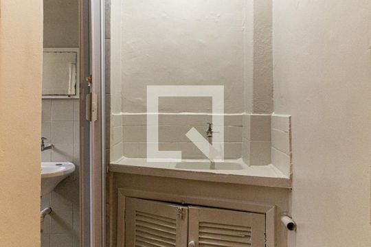 Cozinha de kitnet/studio para alugar com 1 quarto, 29m² em Santa Cecilia, São Paulo