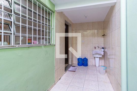 Área de serviço de casa à venda com 3 quartos, 120m² em Piratininga, Osasco