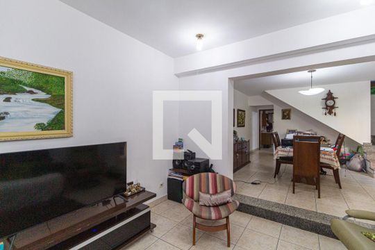 Sala de casa à venda com 3 quartos, 120m² em Piratininga, Osasco