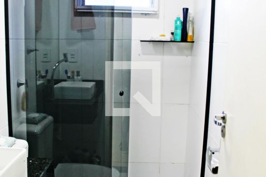 Banheiro de apartamento à venda com 2 quartos, 43m² em Colônia (zona Leste), São Paulo