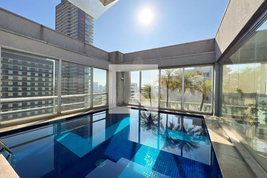 Piscina de apartamento para alugar com 1 quarto, 58m² em Itaim Bibi, São Paulo