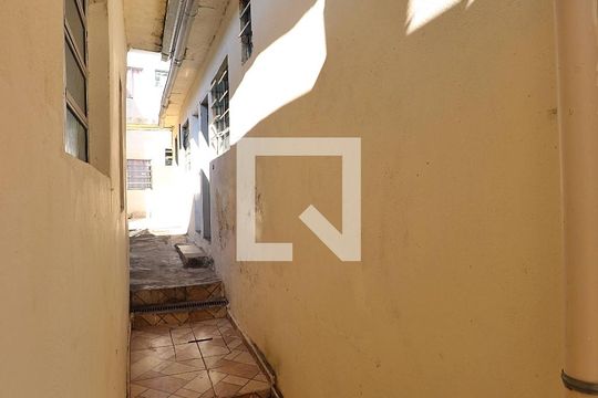 Corredor de casa para alugar com 1 quarto, 38m² em Utinga, Santo André