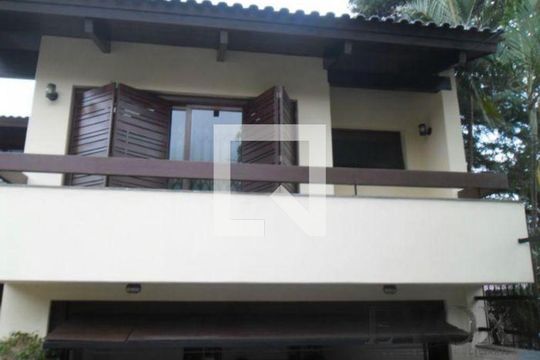 Casa à venda com 5 quartos, 588m² em Três Figueiras, Porto Alegre