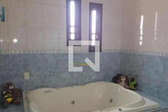 Casa à venda com 3 quartos, 180m² em Sarandi, Porto Alegre
