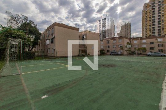 Apartamento à venda com 3 quartos, 74m² em Passo da Areia, Porto Alegre