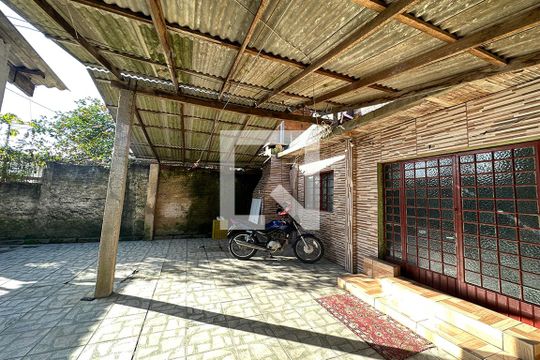 Área Externa de casa à venda com 3 quartos, 120m² em Campina, São Leopoldo