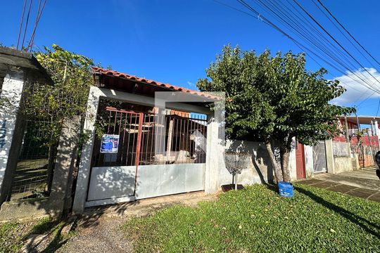 Fachada de casa à venda com 3 quartos, 120m² em Campina, São Leopoldo