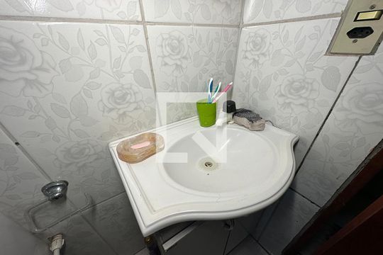 Pia do Banheiro de casa à venda com 3 quartos, 120m² em Campina, São Leopoldo