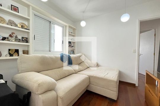 Sala de TV de apartamento à venda com 4 quartos, 132m² em Parque Imperial, São Paulo