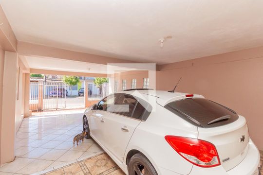Garagem de casa à venda com 6 quartos, 100m² em Canudos, Novo Hamburgo