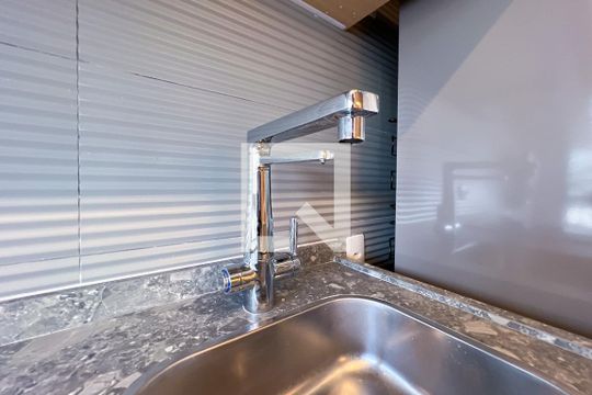 Cozinha de kitnet/studio para alugar com 1 quarto, 30m² em Vila Nova Conceição, São Paulo