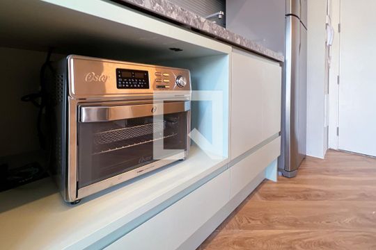 Cozinha de kitnet/studio para alugar com 1 quarto, 30m² em Vila Nova Conceição, São Paulo