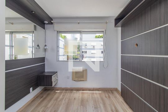 Quarto 2 de apartamento à venda com 2 quartos, 52m² em Santo Antônio, Porto Alegre