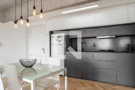 Apartamento à venda com 2 quartos, 75m² em São Sebastião, Porto Alegre