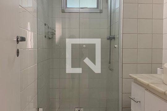 Banheiro de apartamento à venda com 2 quartos, 72m² em Vila das Bandeiras, Guarulhos