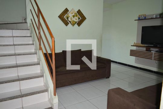 Casa à venda com 2 quartos, 83m² em Sapucaia Ii, Contagem