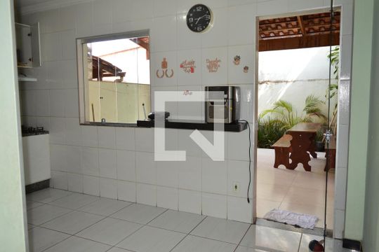 Cozinha de casa à venda com 2 quartos, 83m² em Sapucaia Ii, Contagem