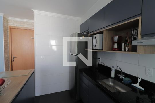 Cozinha de apartamento à venda com 2 quartos, 48m² em Jardim Iris, São Paulo