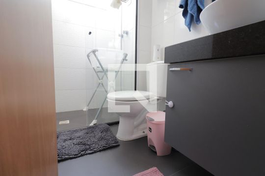 Banheiro de apartamento à venda com 2 quartos, 48m² em Jardim Iris, São Paulo