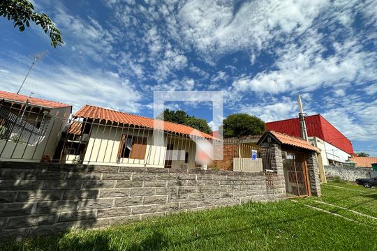 Fachada de casa para alugar com 2 quartos, 75m² em Campestre, São Leopoldo