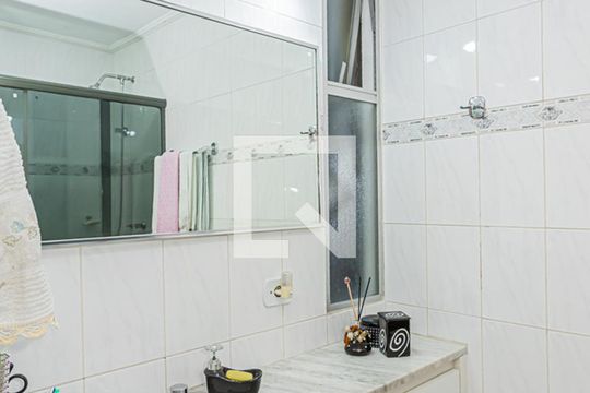 Banheiro de apartamento à venda com 3 quartos, 96m² em Vila Diva, São Paulo