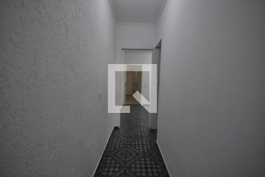 Corredor de casa à venda com 2 quartos, 120m² em Vila Paiva, São Paulo