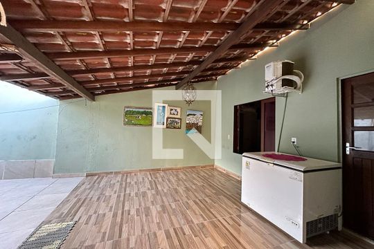 Área externa de casa à venda com 4 quartos, 150m² em Mauá, Novo Hamburgo