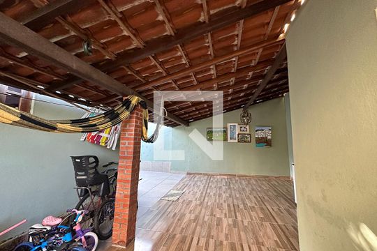 Área externa de casa à venda com 4 quartos, 150m² em Mauá, Novo Hamburgo