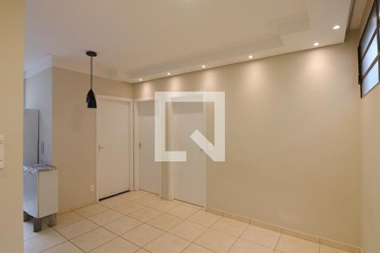 Sala de apartamento para alugar com 2 quartos, 49m² em Parque Residencial Lagoinha, Ribeirão Preto