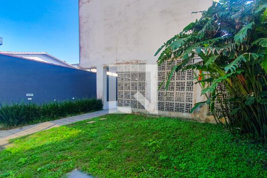 Quintal de casa de condomínio para alugar com 2 quartos, 93m² em Jardim Helena Maria, Guarujá