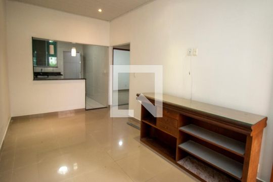 Sala de casa para alugar com 2 quartos, 79m² em Penha Circular, Rio de Janeiro