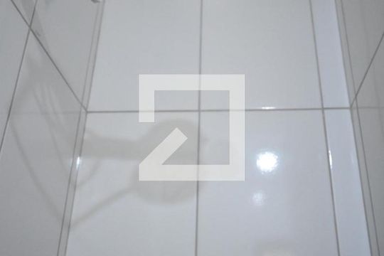 Chuveiro de casa de condomínio para alugar com 2 quartos, 75m² em Campo Grande, Rio de Janeiro