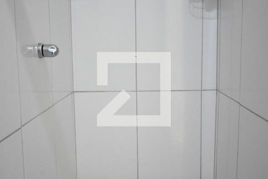 Banheiro de casa de condomínio para alugar com 2 quartos, 75m² em Campo Grande, Rio de Janeiro