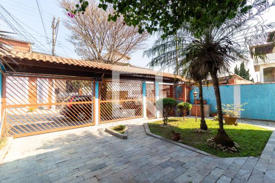 Garagem de casa à venda com 4 quartos, 320m² em Parque Cruzeiro do Sul, São Paulo