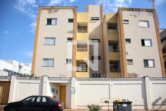 Apartamento para alugar com 2 quartos, 52m² em Santa Mônica, Uberlândia