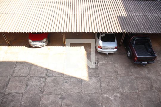 Garagem de apartamento para alugar com 2 quartos, 52m² em Santa Mônica, Uberlândia
