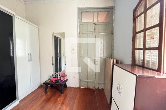 Quarto 2 de casa à venda com 3 quartos, 200m² em Vila Industrial (campinas), Campinas