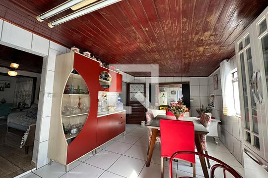 Cozinha de casa à venda com 3 quartos, 150m² em Campina, São Leopoldo