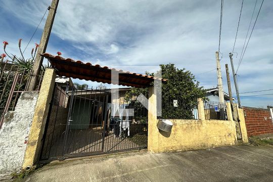Fachada de casa à venda com 3 quartos, 140m² em Campina, São Leopoldo