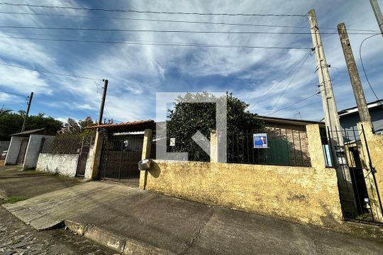 Fachada de casa à venda com 3 quartos, 140m² em Campina, São Leopoldo