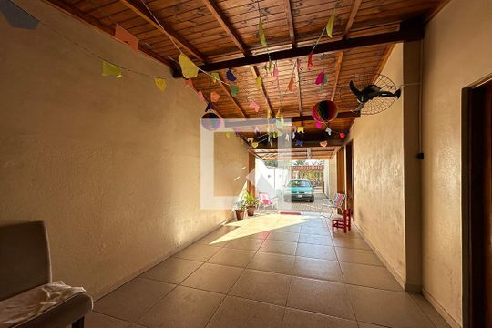 Garagem de casa à venda com 3 quartos, 115m² em Campina, São Leopoldo