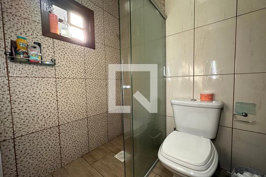 Banheiro de casa à venda com 3 quartos, 115m² em Campina, São Leopoldo