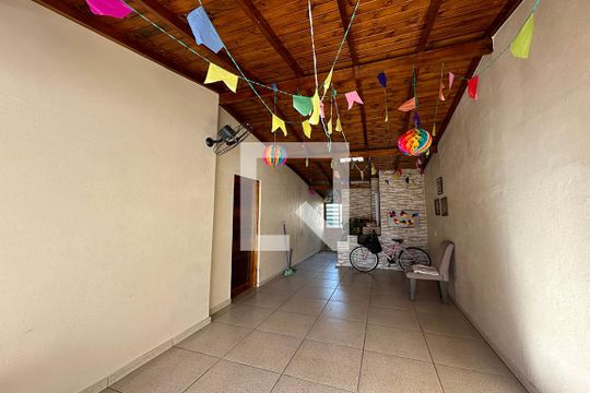 Garagem de casa à venda com 3 quartos, 115m² em Campina, São Leopoldo