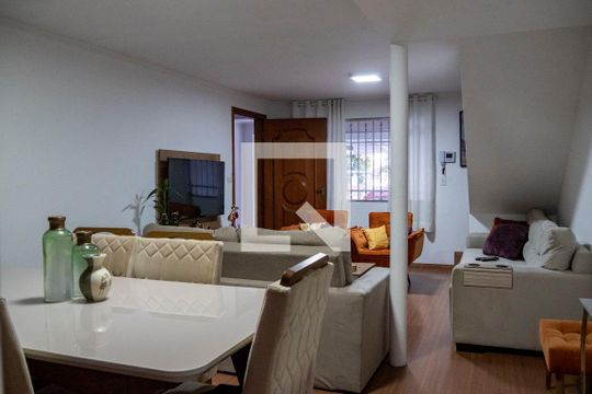 Casa à venda com 4 quartos, 220m² em Vila Camilópolis, Santo André