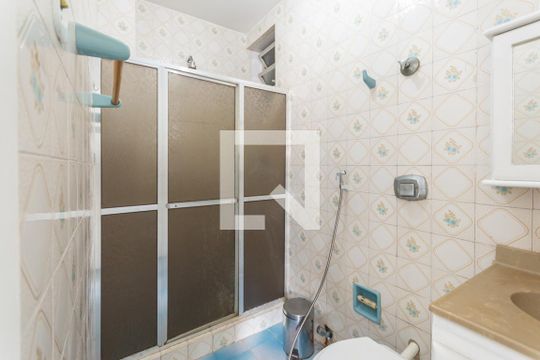 Banheiro de apartamento para alugar com 2 quartos, 65m² em Maracanã, Rio de Janeiro
